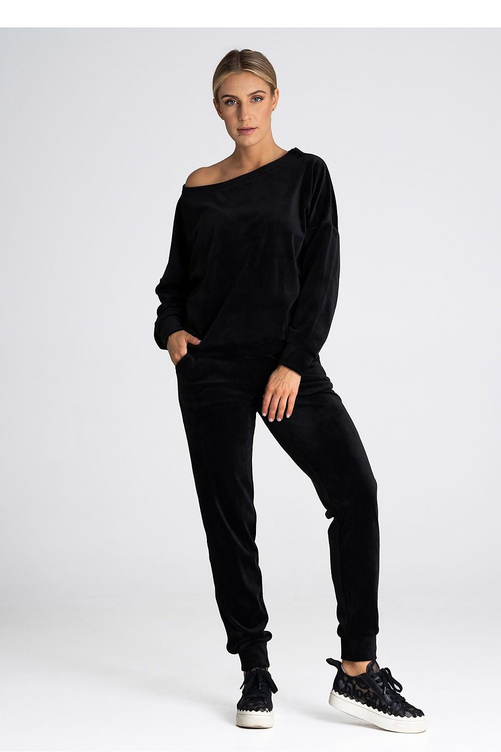  Tracksuit trousers model 189283 Figl 