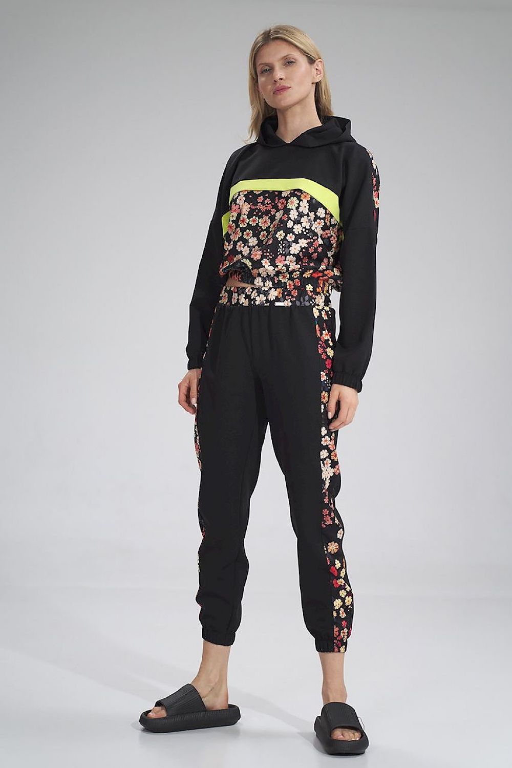  Tracksuit trousers model 154691 Figl 